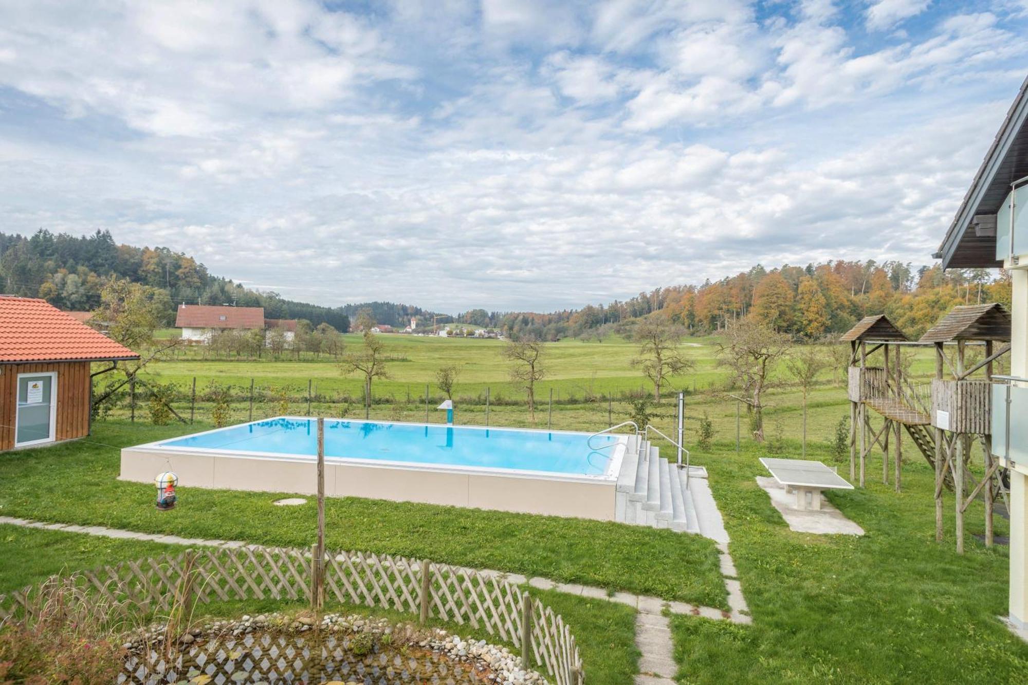 Zapfs Bauernhof Pfingstrose Tettnang Exterior foto